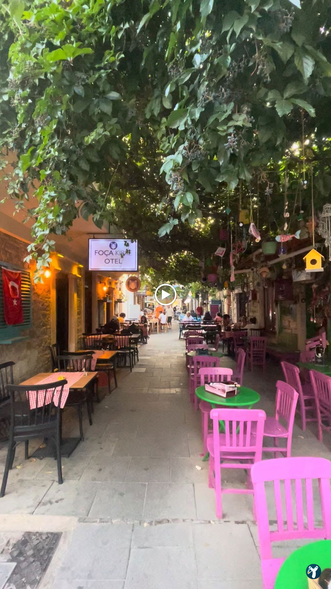 Foça Kirke Otel & Pizzeria
