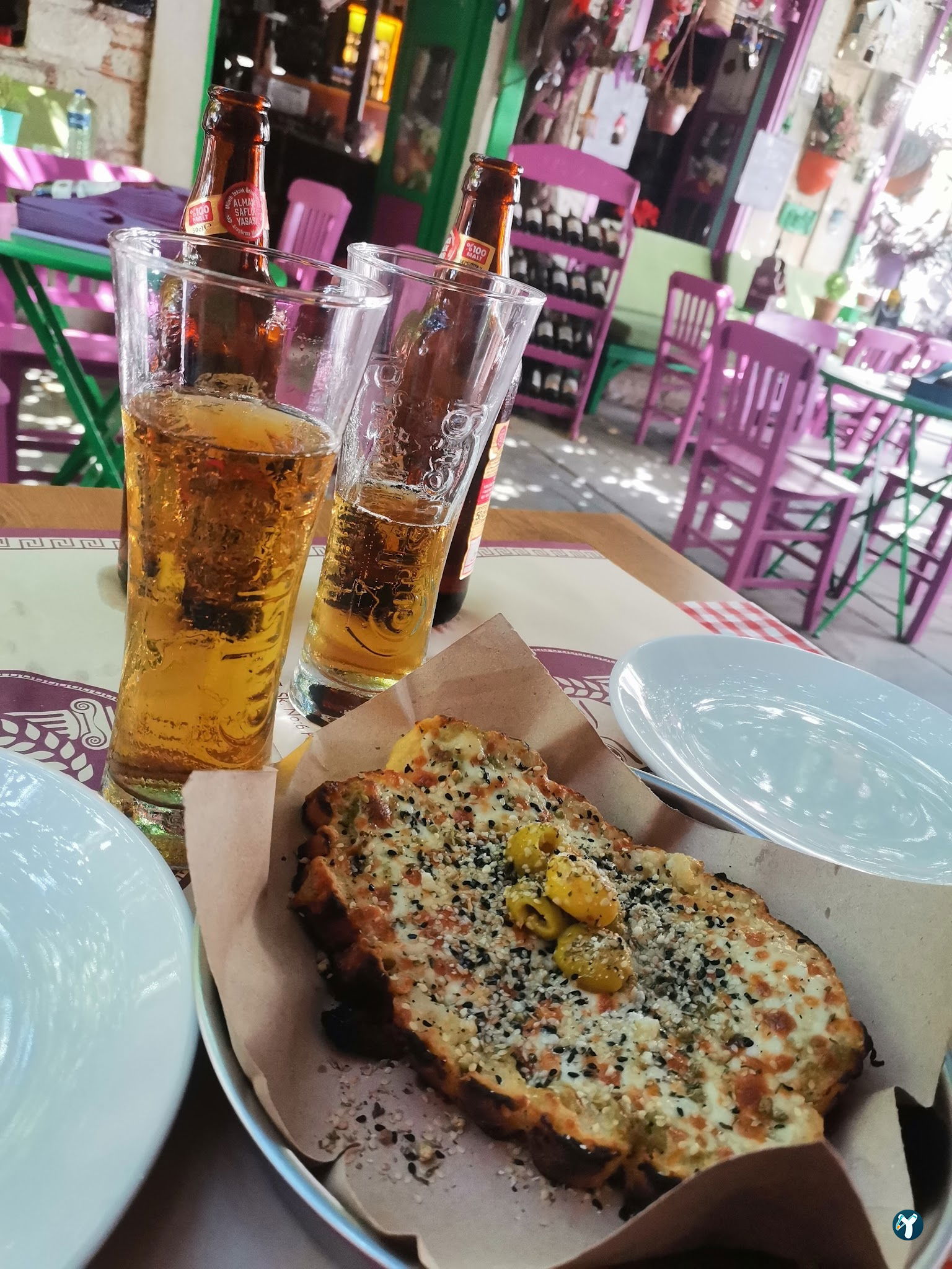 Foça Kirke Otel & Pizzeria