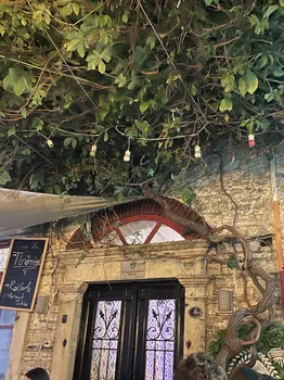 Foça Kirke Otel & Pizzeria resimleri