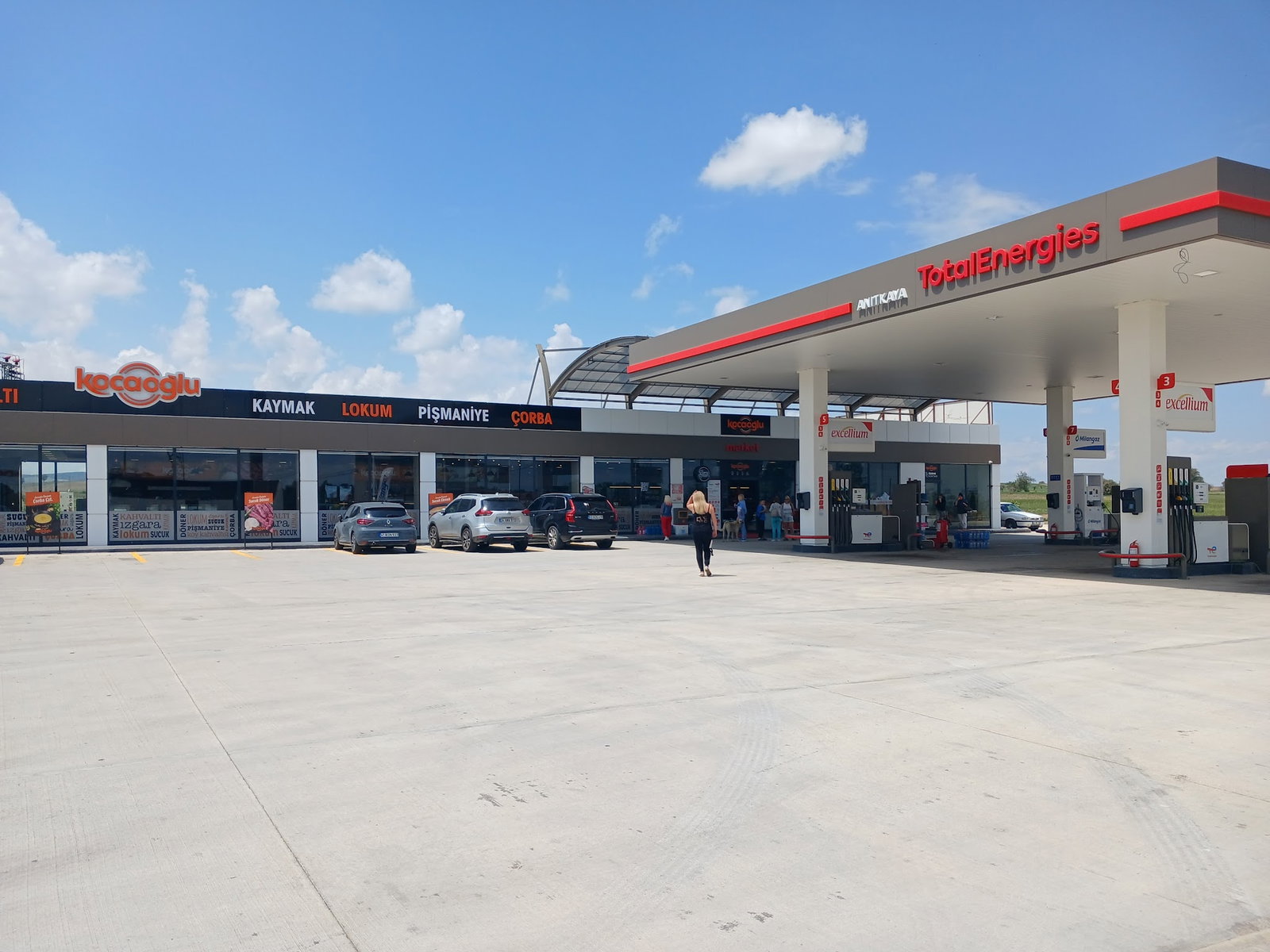 Komşu Anne Sulu Yemek, Cafe, Market, Sigara, Oto Aksesuar