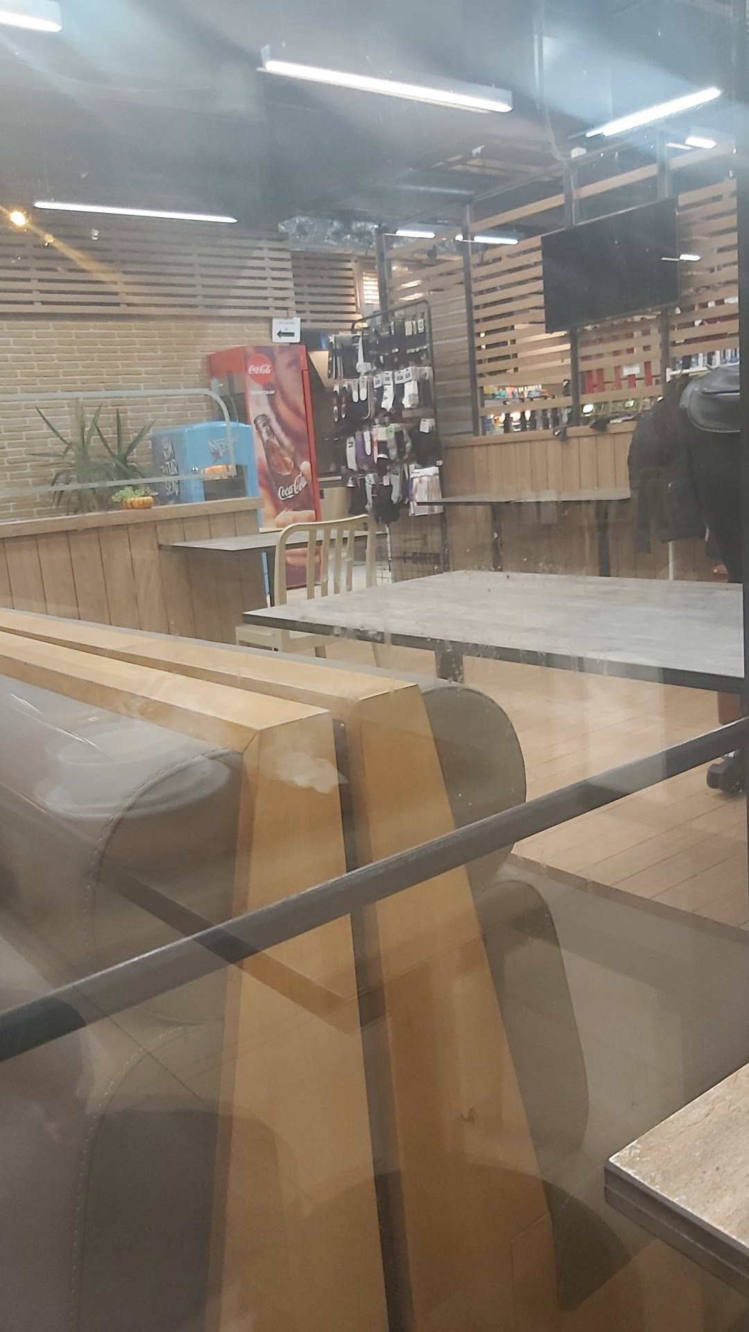 Komşu Anne Sulu Yemek, Cafe, Market, Sigara, Oto Aksesuar