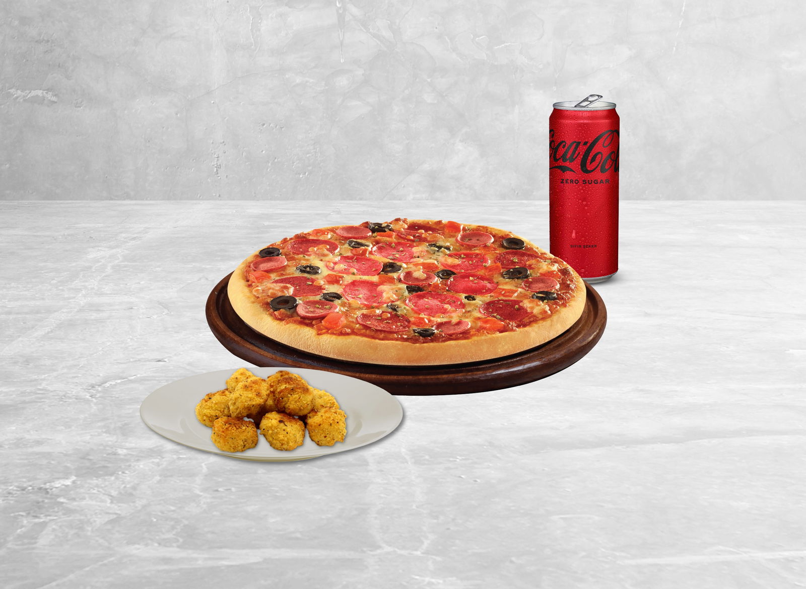 Coca-Cola Fırsatı (Küçük Boy Pizza)