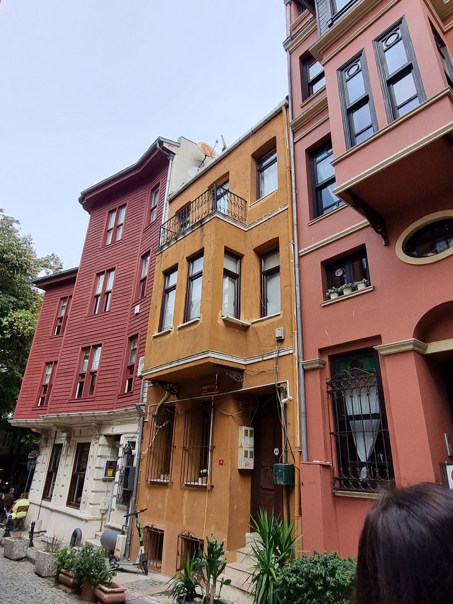 Nail Kitabevi & Cafe