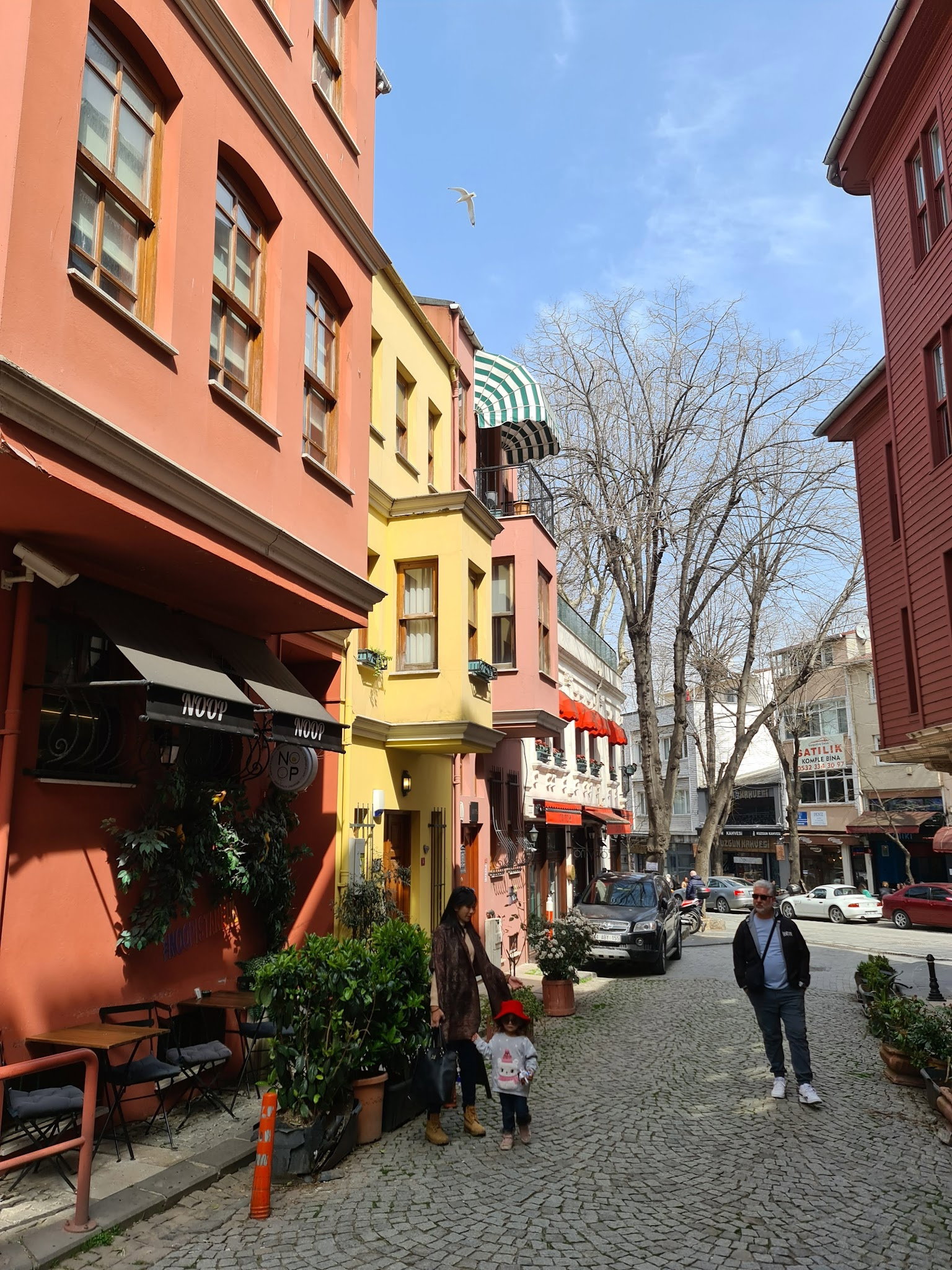 Nail Kitabevi & Cafe