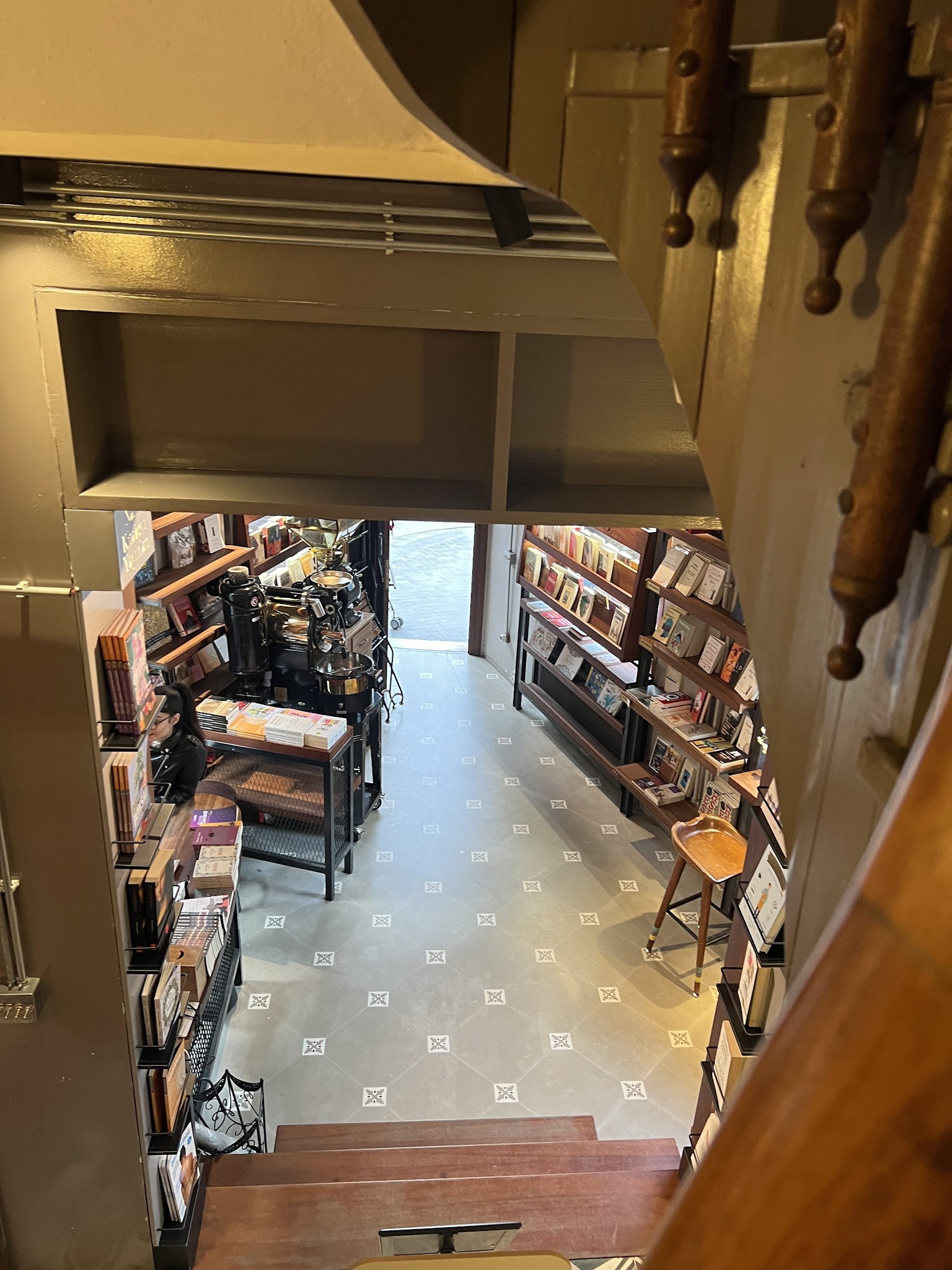 Nail Kitabevi & Cafe