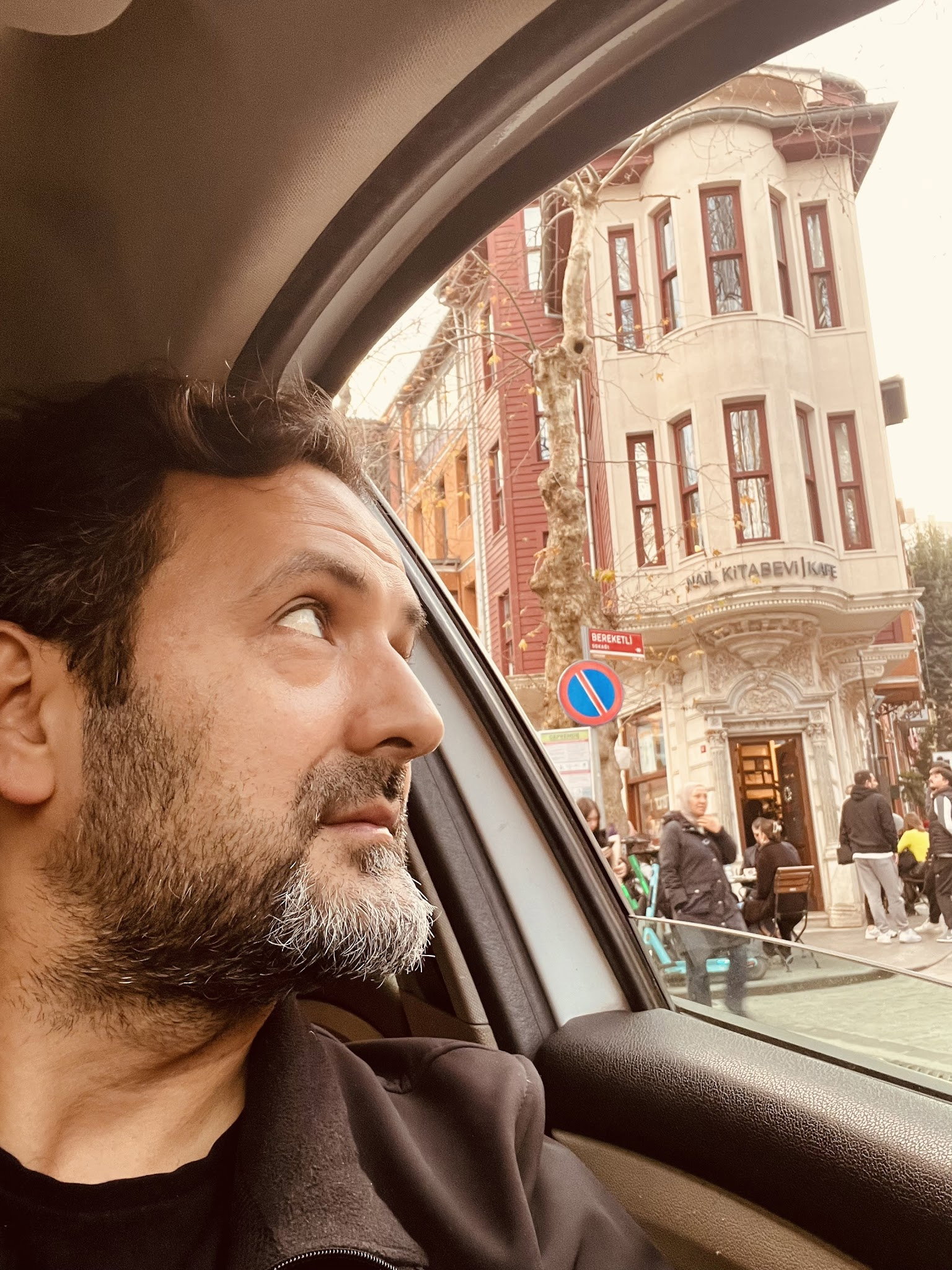 Nail Kitabevi & Cafe