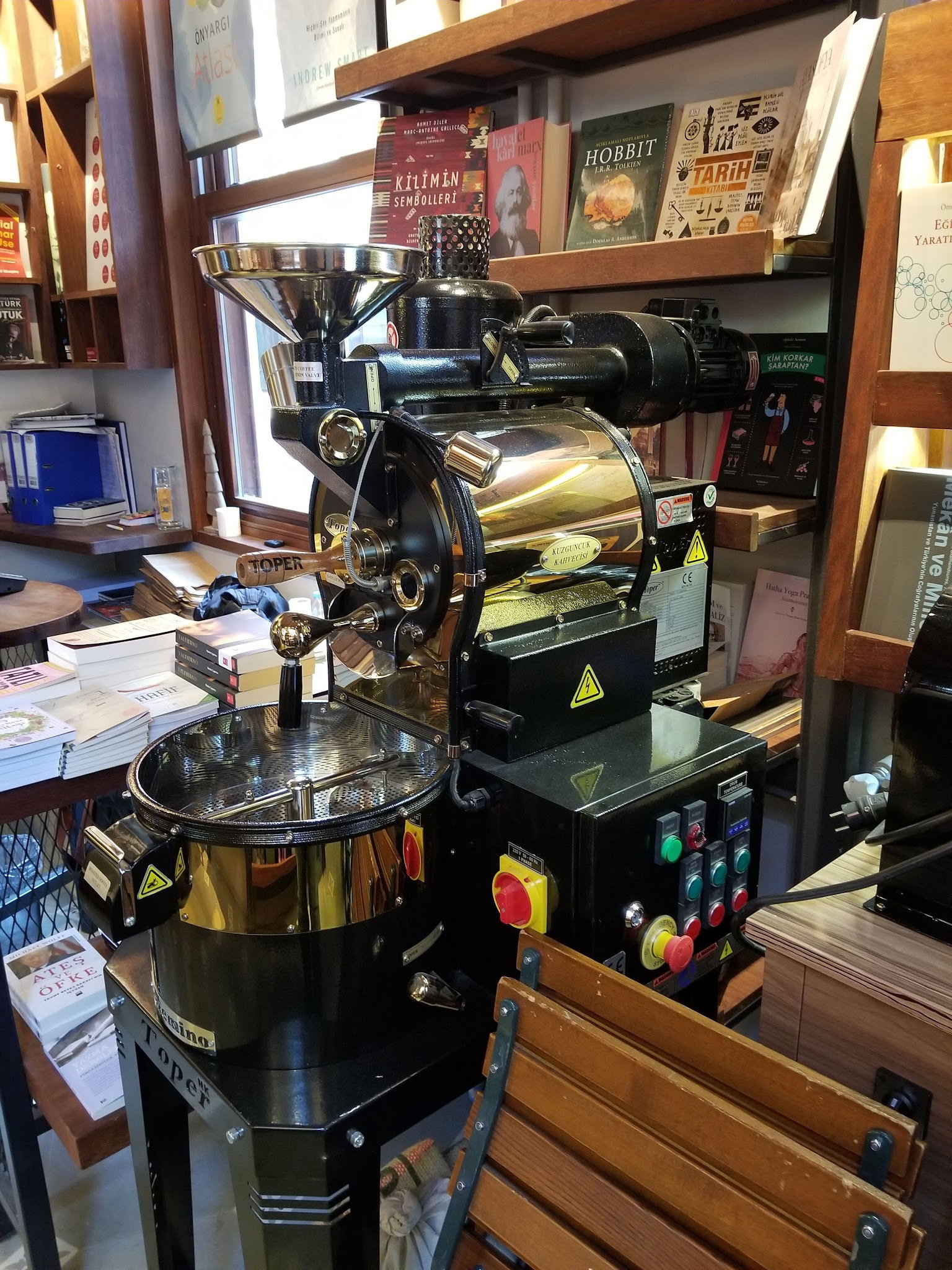 Nail Kitabevi & Cafe