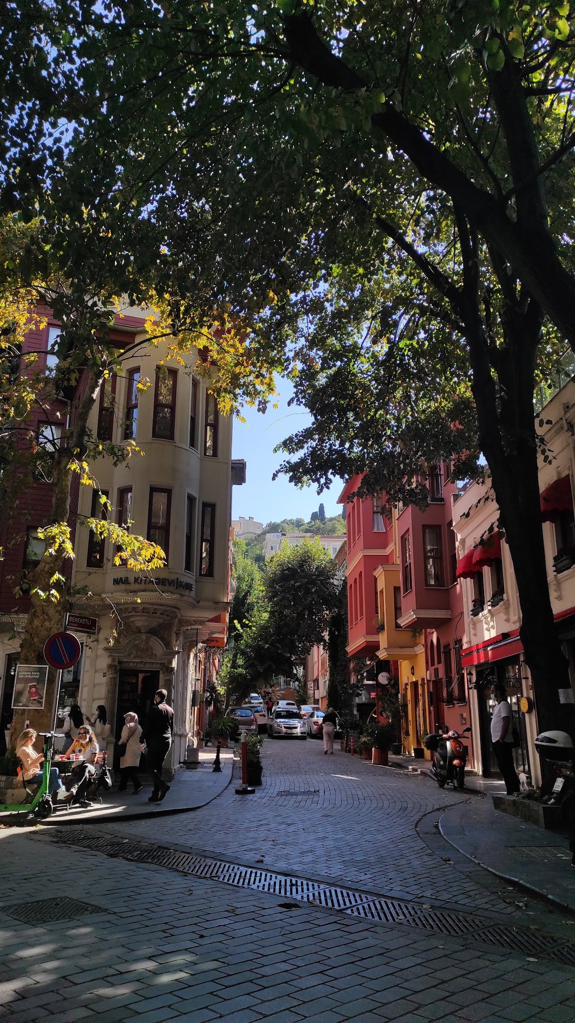 Nail Kitabevi & Cafe