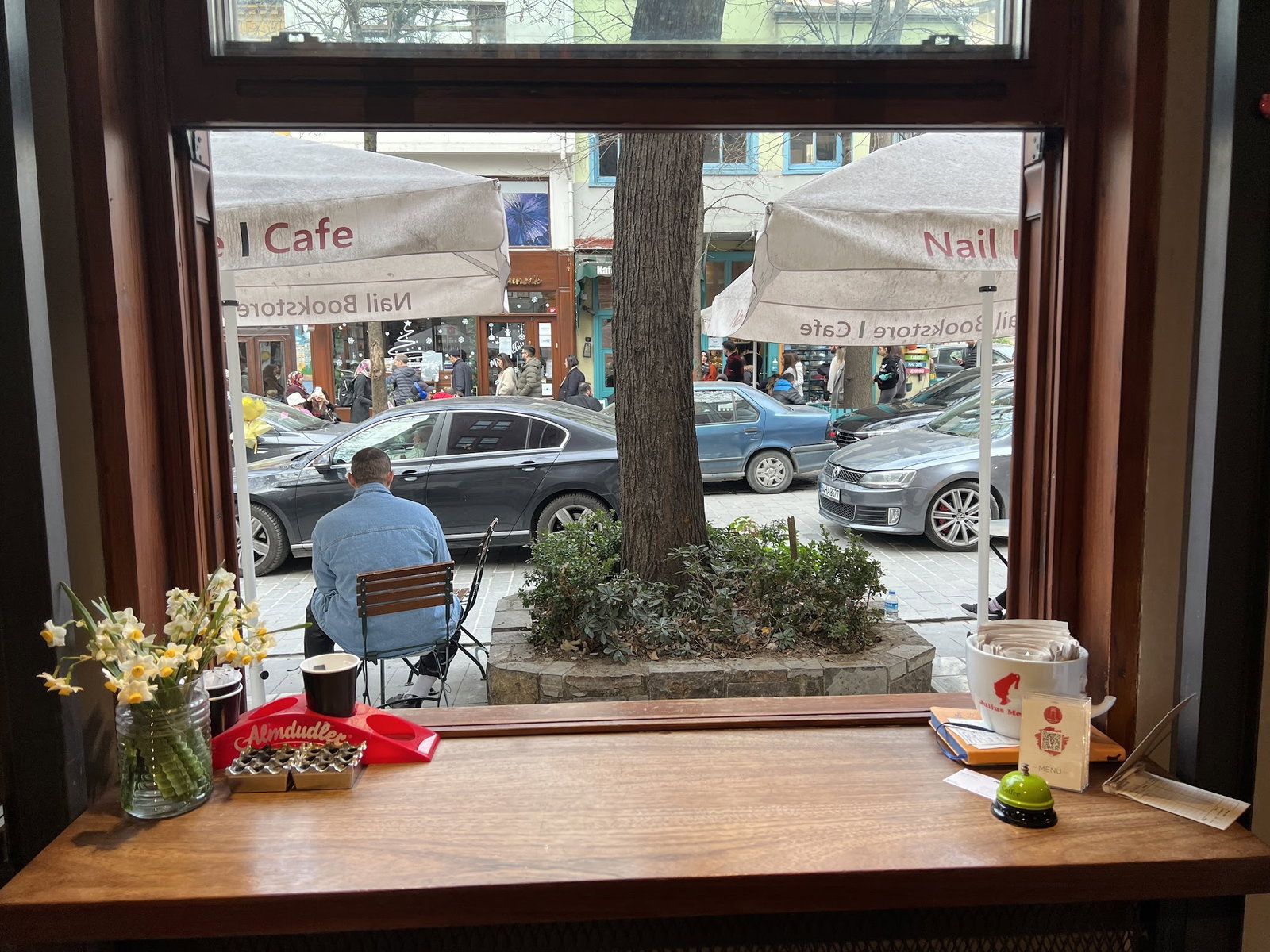 Nail Kitabevi & Cafe