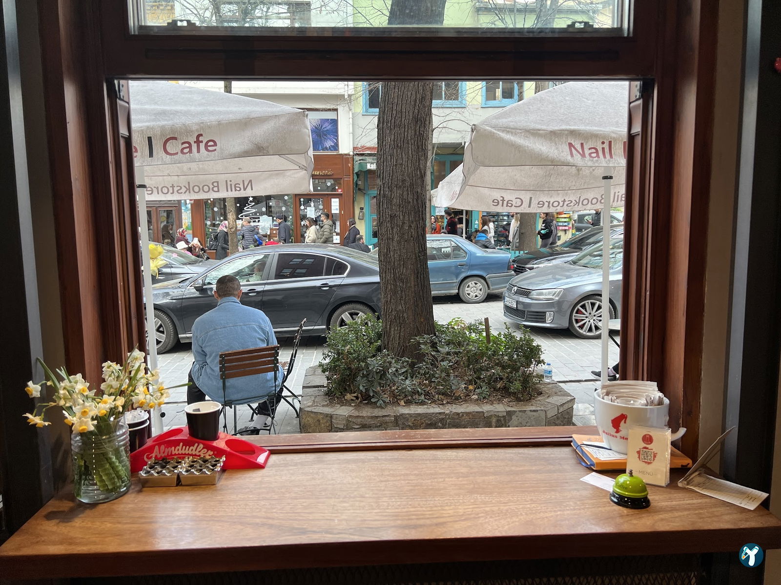 Nail Kitabevi & Cafe