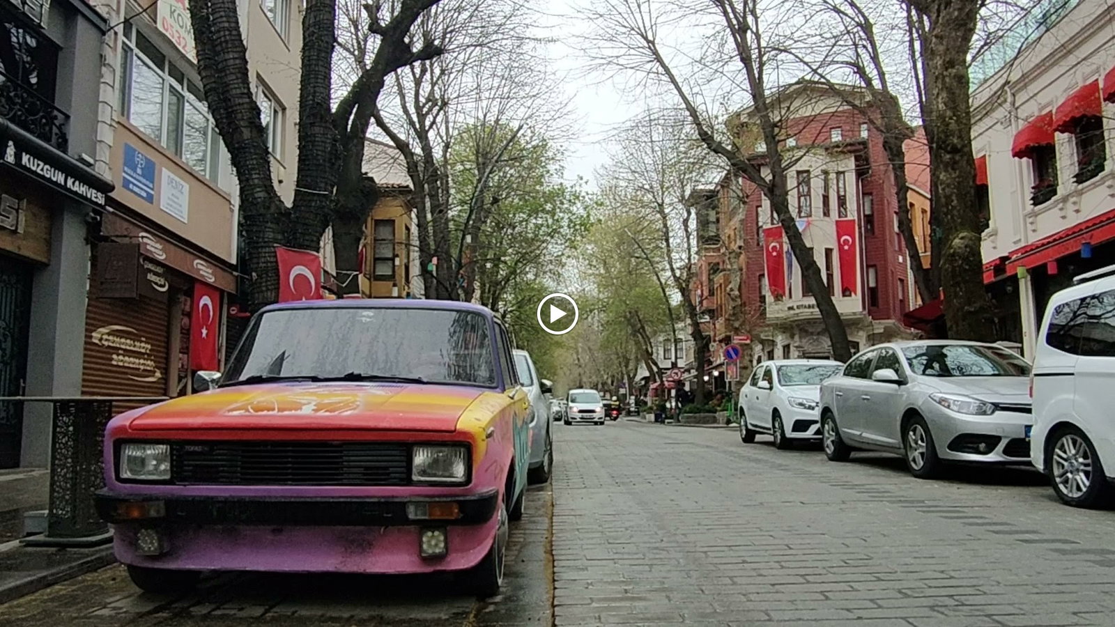 Nail Kitabevi & Cafe