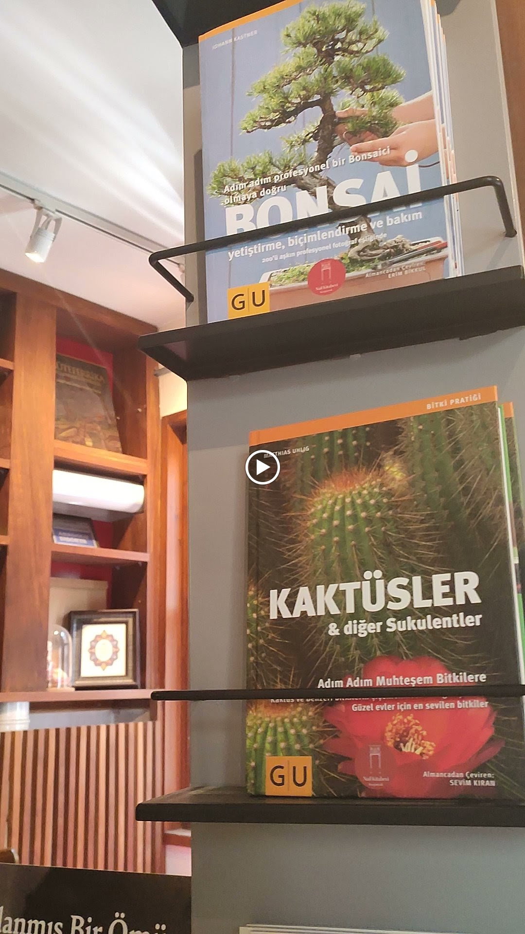 Nail Kitabevi & Cafe