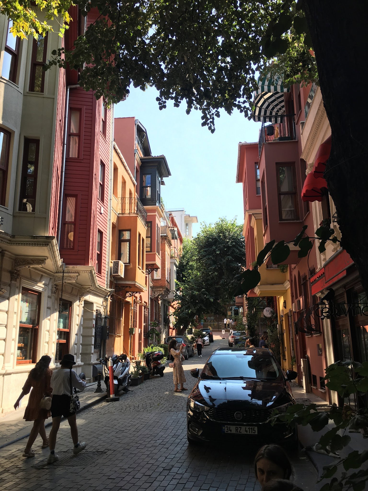 Nail Kitabevi & Cafe