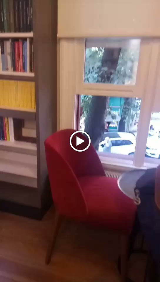 Nail Kitabevi & Cafe