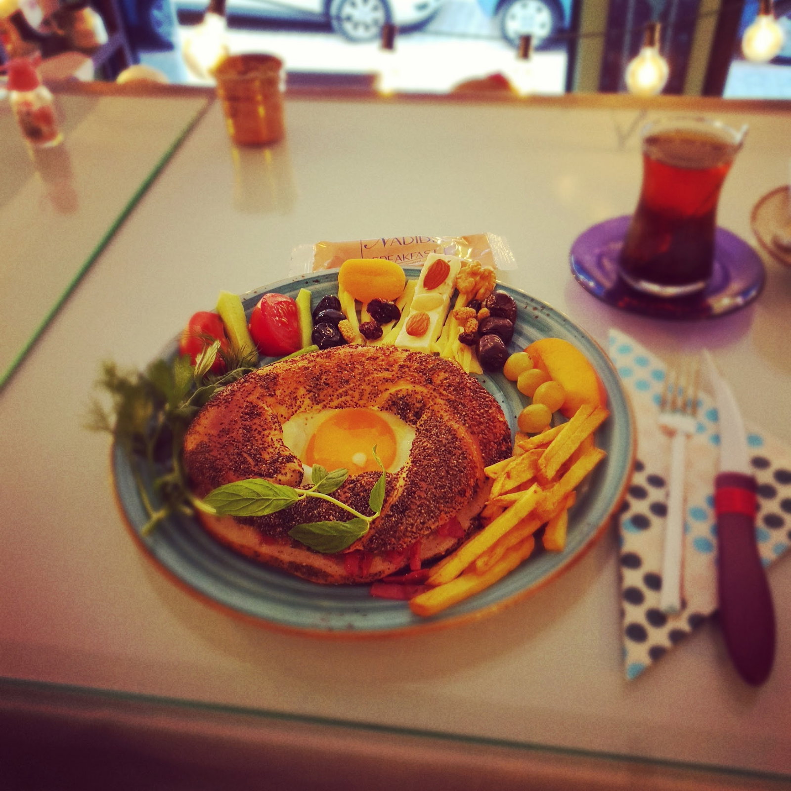 Deniz Nadide Duru Breakfast Moda