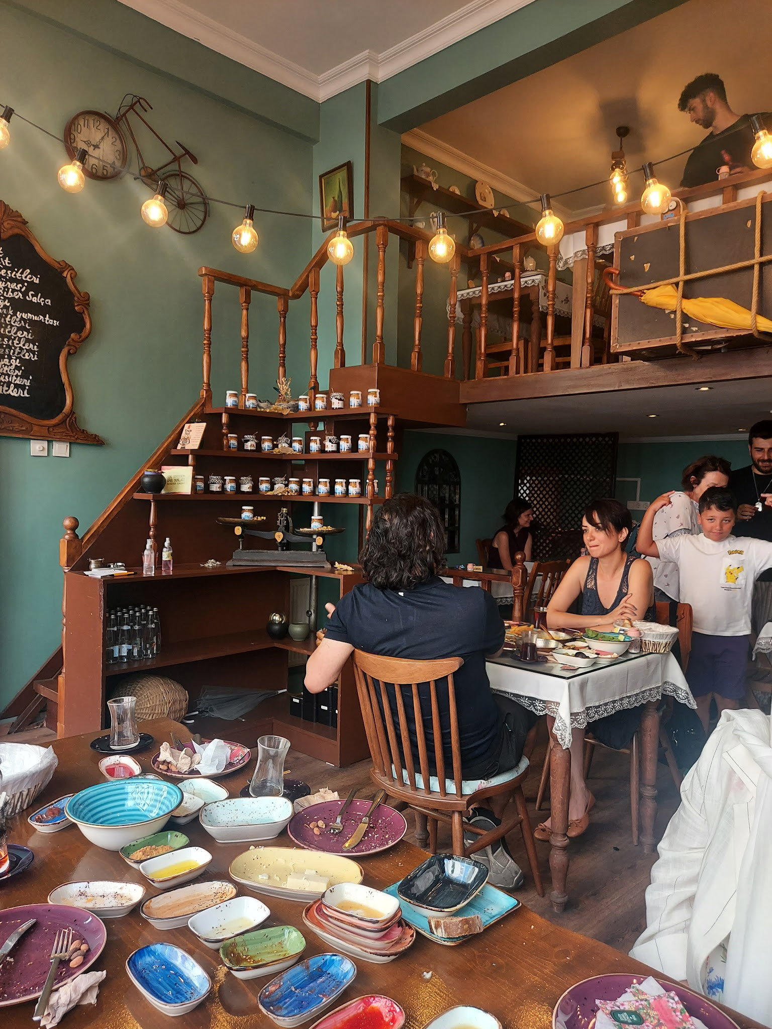 Deniz Nadide Duru Breakfast Moda