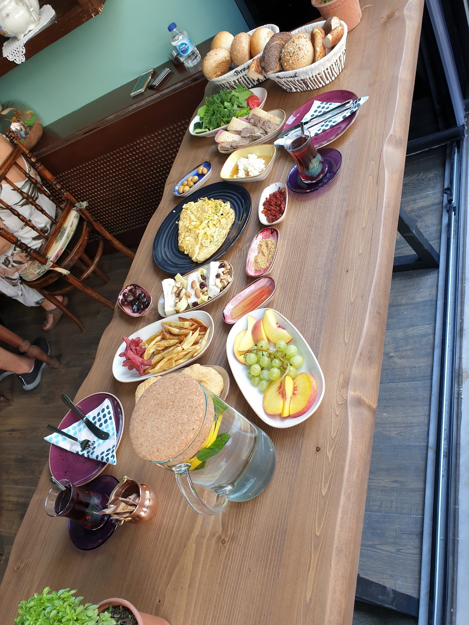 Deniz Nadide Duru Breakfast Moda