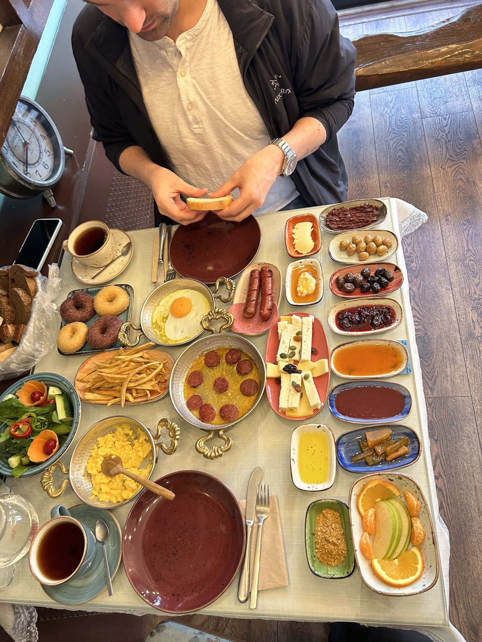 Deniz Nadide Duru Breakfast Moda