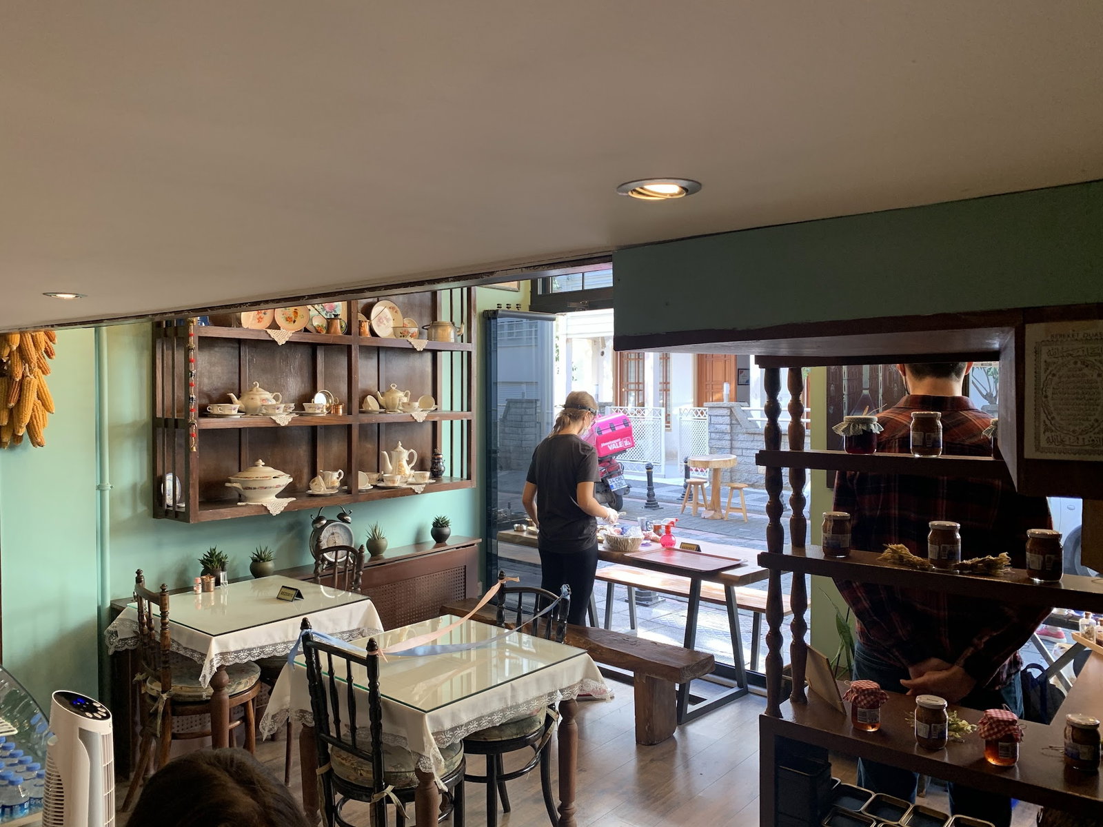 Deniz Nadide Duru Breakfast Moda