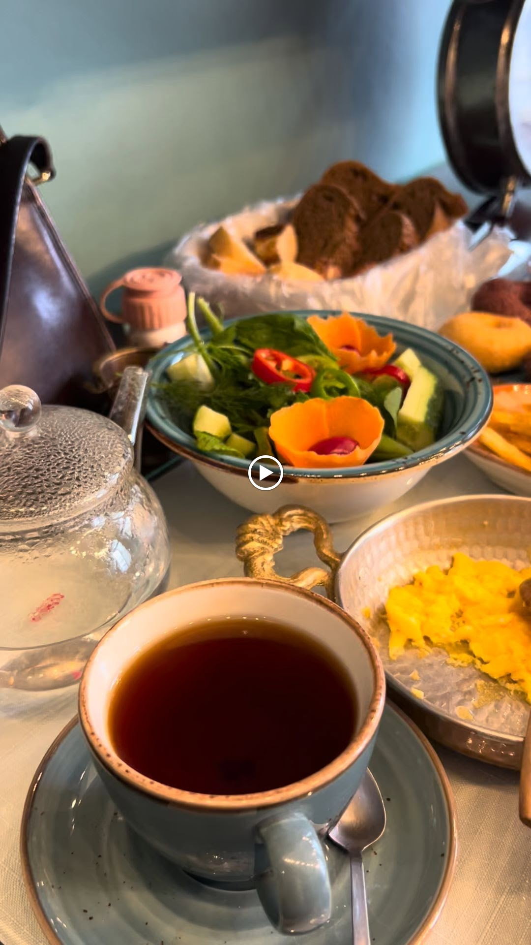 Deniz Nadide Duru Breakfast Moda