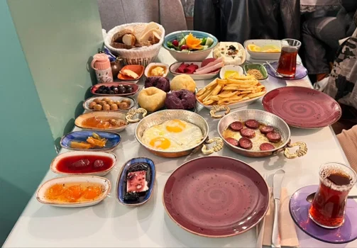Deniz Nadide Duru Breakfast Moda resimleri