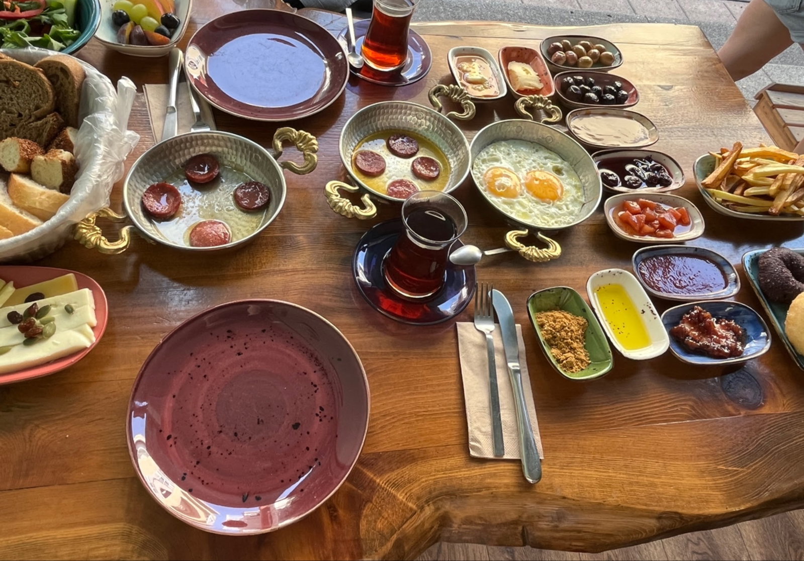 Deniz Nadide Duru Breakfast Moda