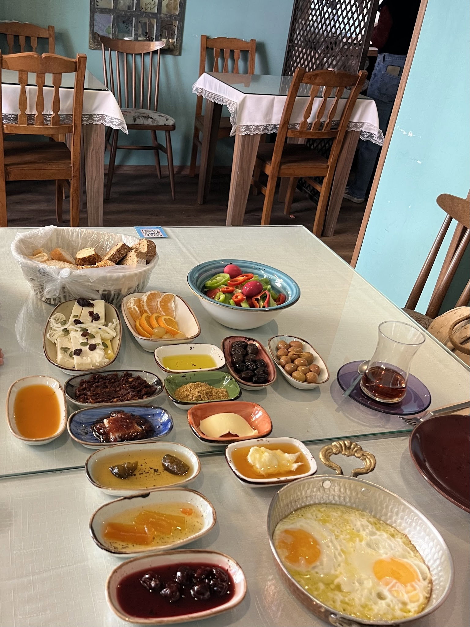 Deniz Nadide Duru Breakfast Moda