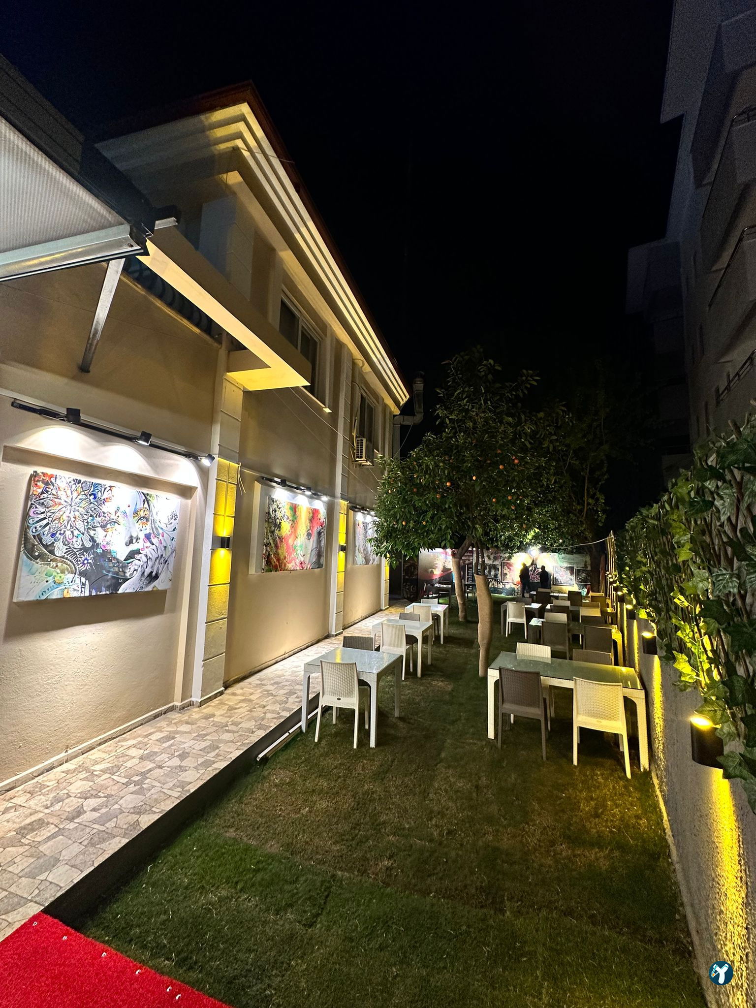 Mandoz Peri Peri Chicken Restaurant And Bar