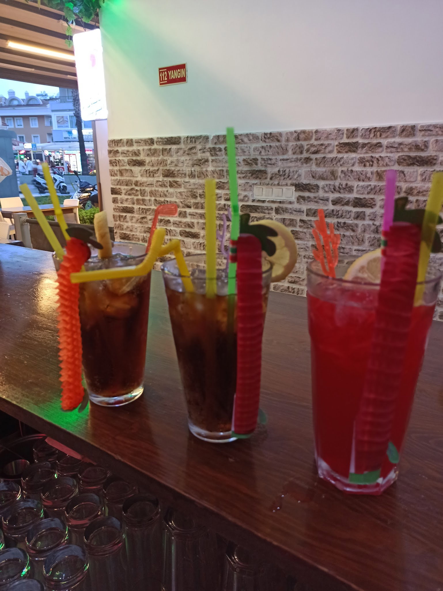 Mandoz Peri Peri Chicken Restaurant And Bar