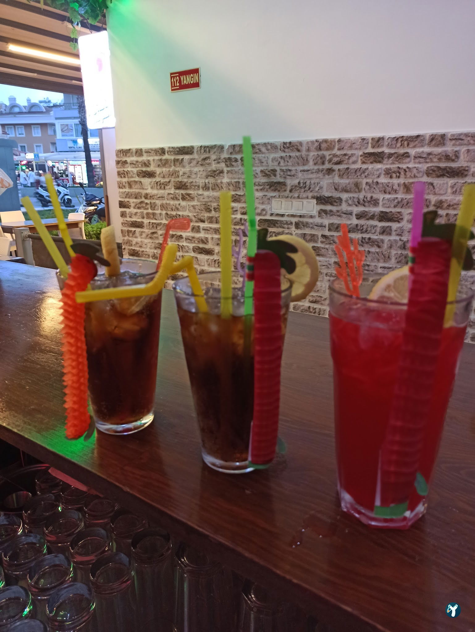 Mandoz Peri Peri Chicken Restaurant And Bar