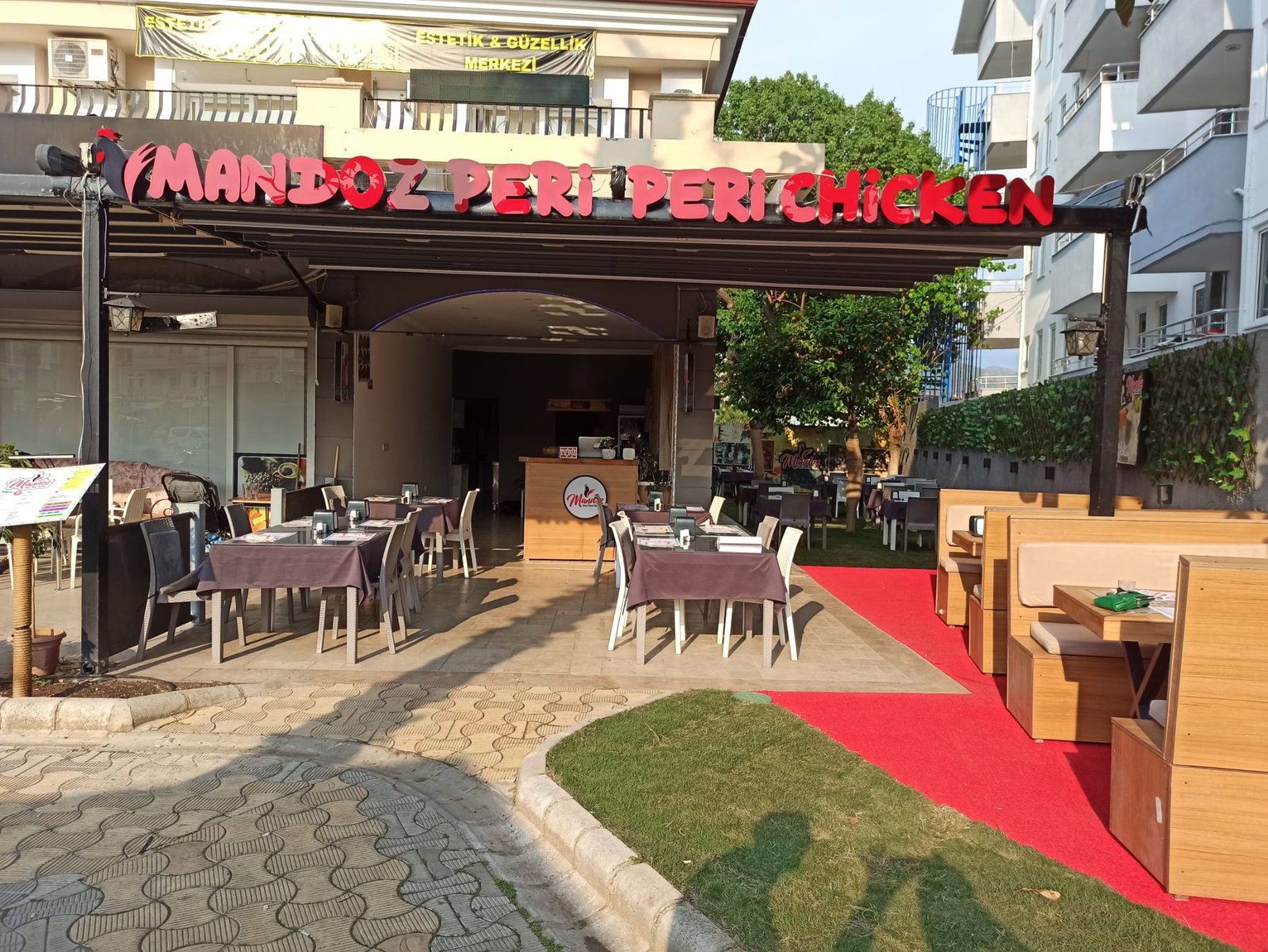 Mandoz Peri Peri Chicken Restaurant And Bar