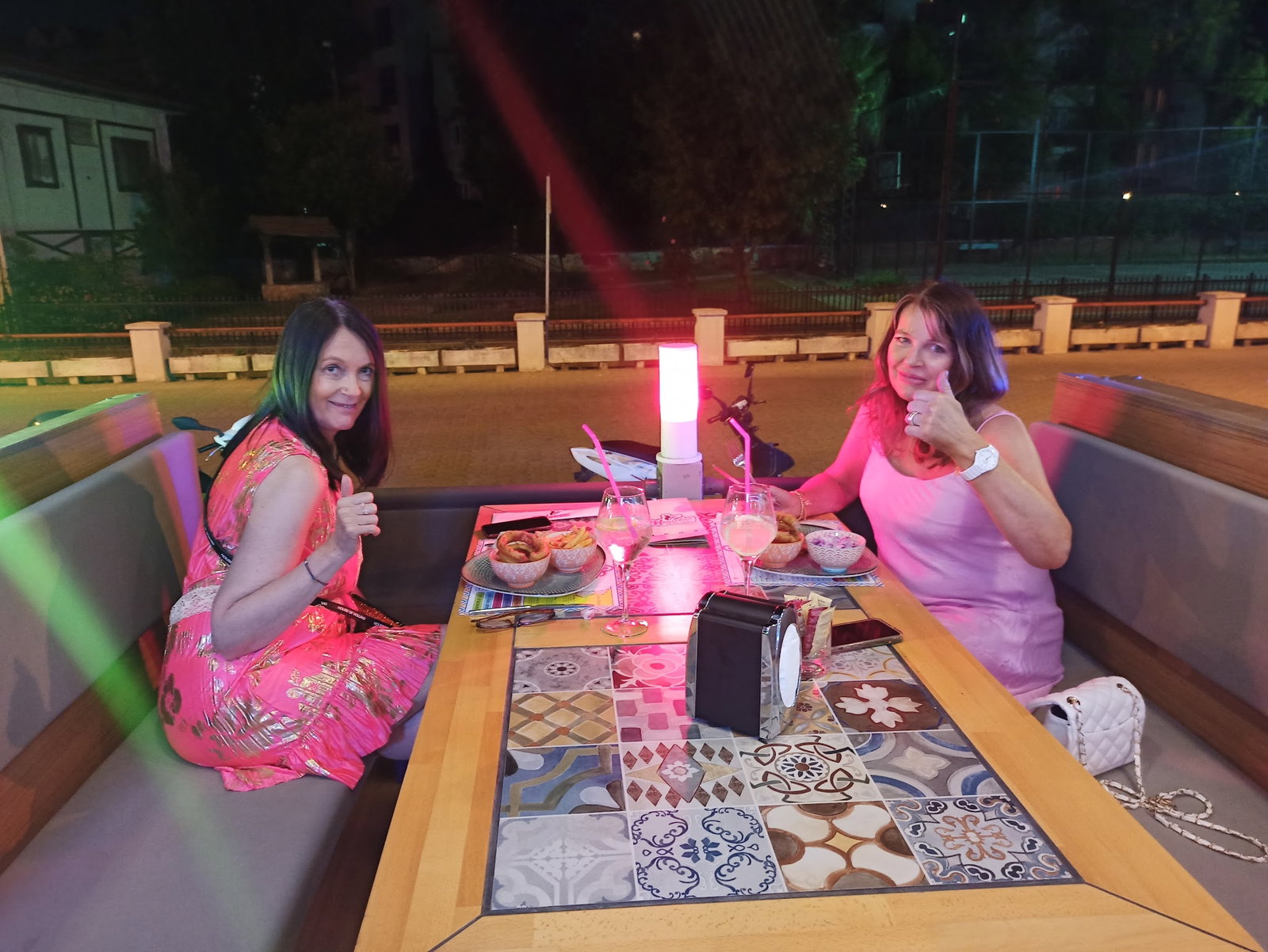 Mandoz Peri Peri Chicken Restaurant And Bar