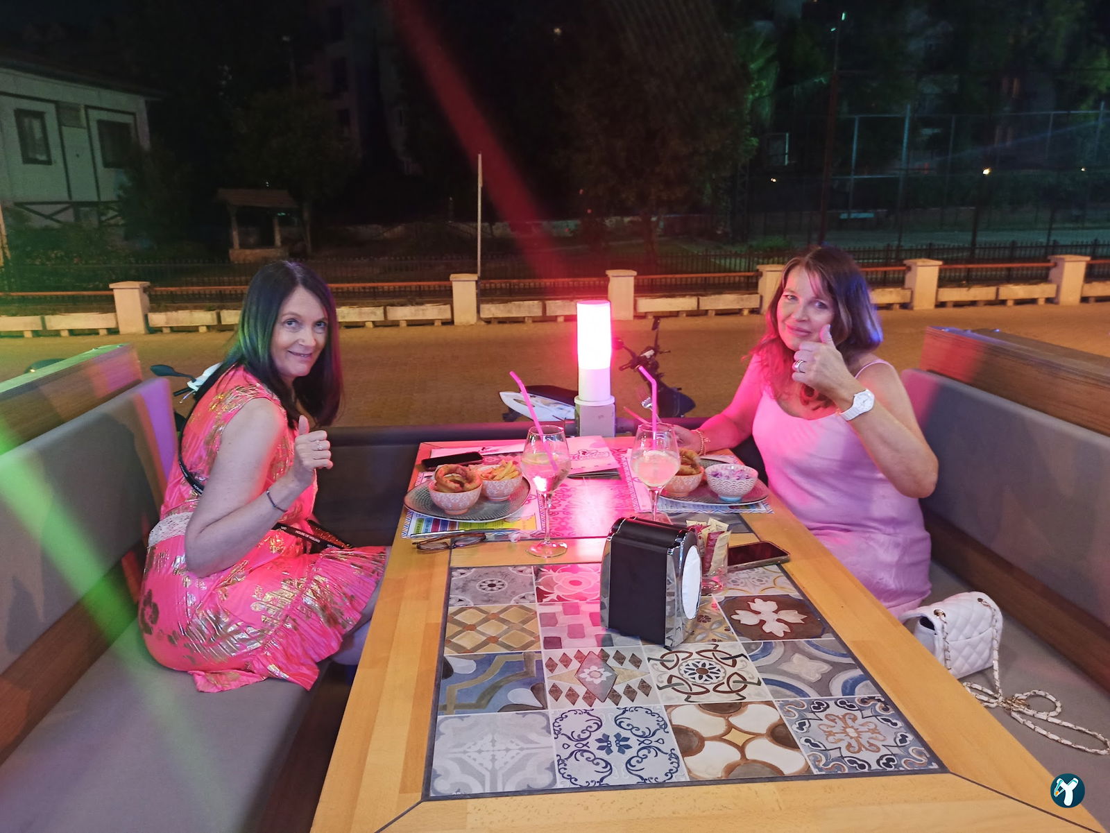Mandoz Peri Peri Chicken Restaurant And Bar
