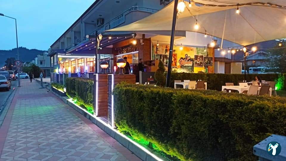 Mandoz Peri Peri Chicken Restaurant And Bar