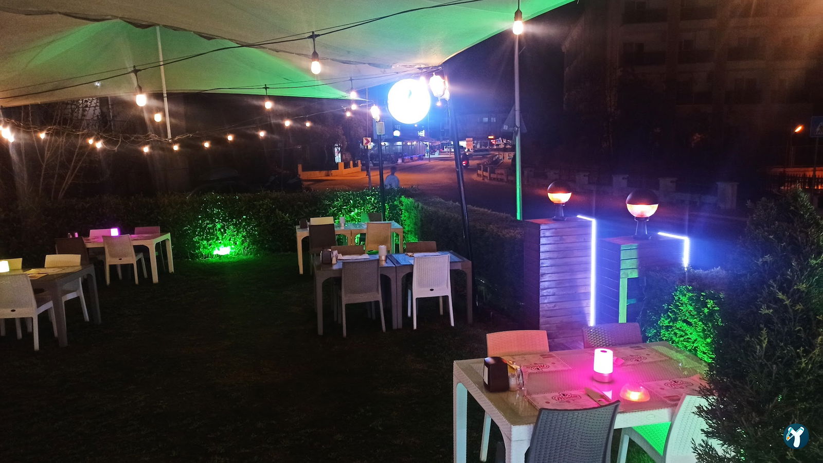 Mandoz Peri Peri Chicken Restaurant And Bar