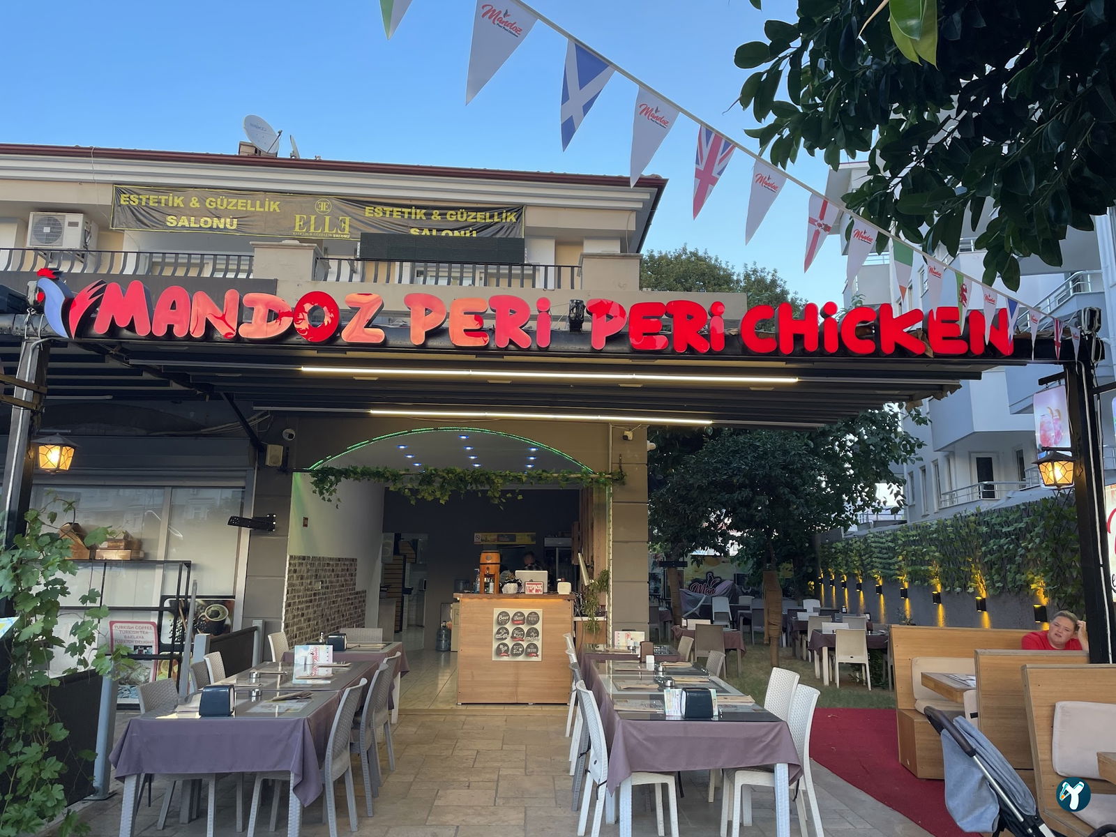Mandoz Peri Peri Chicken Restaurant And Bar