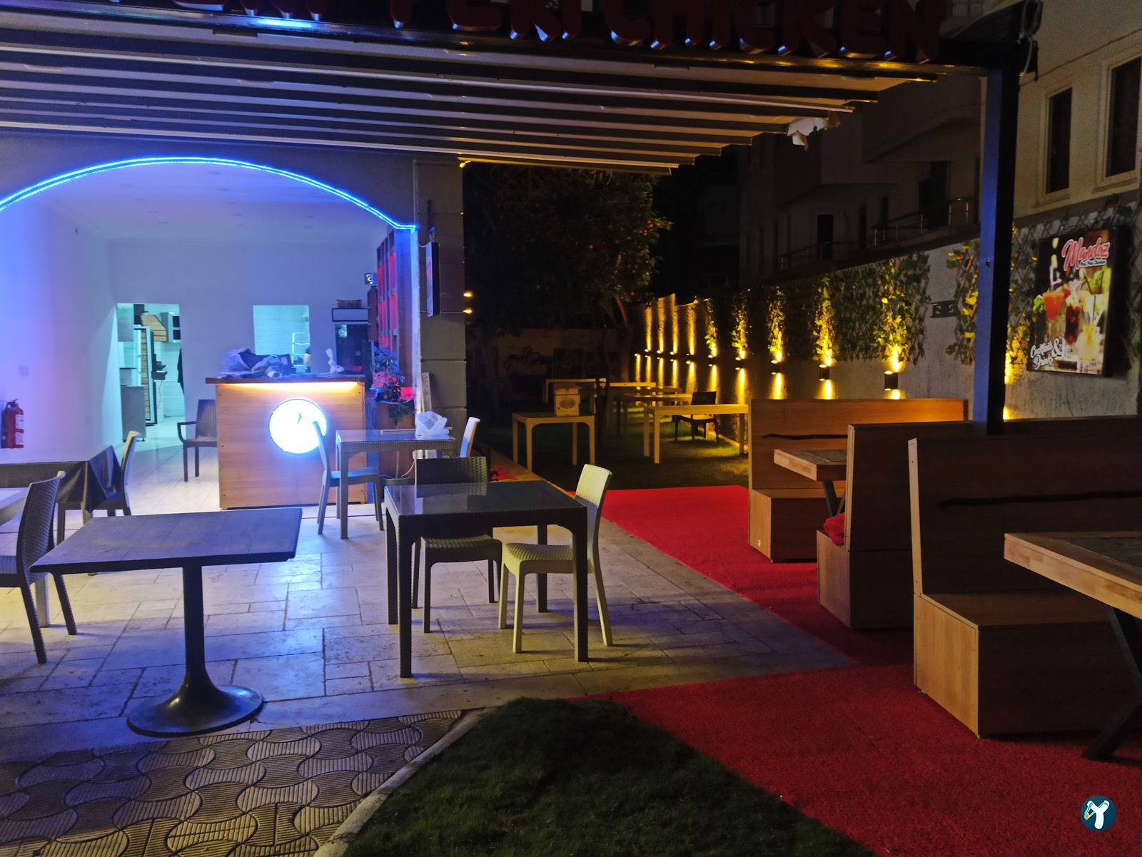 Mandoz Peri Peri Chicken Restaurant And Bar