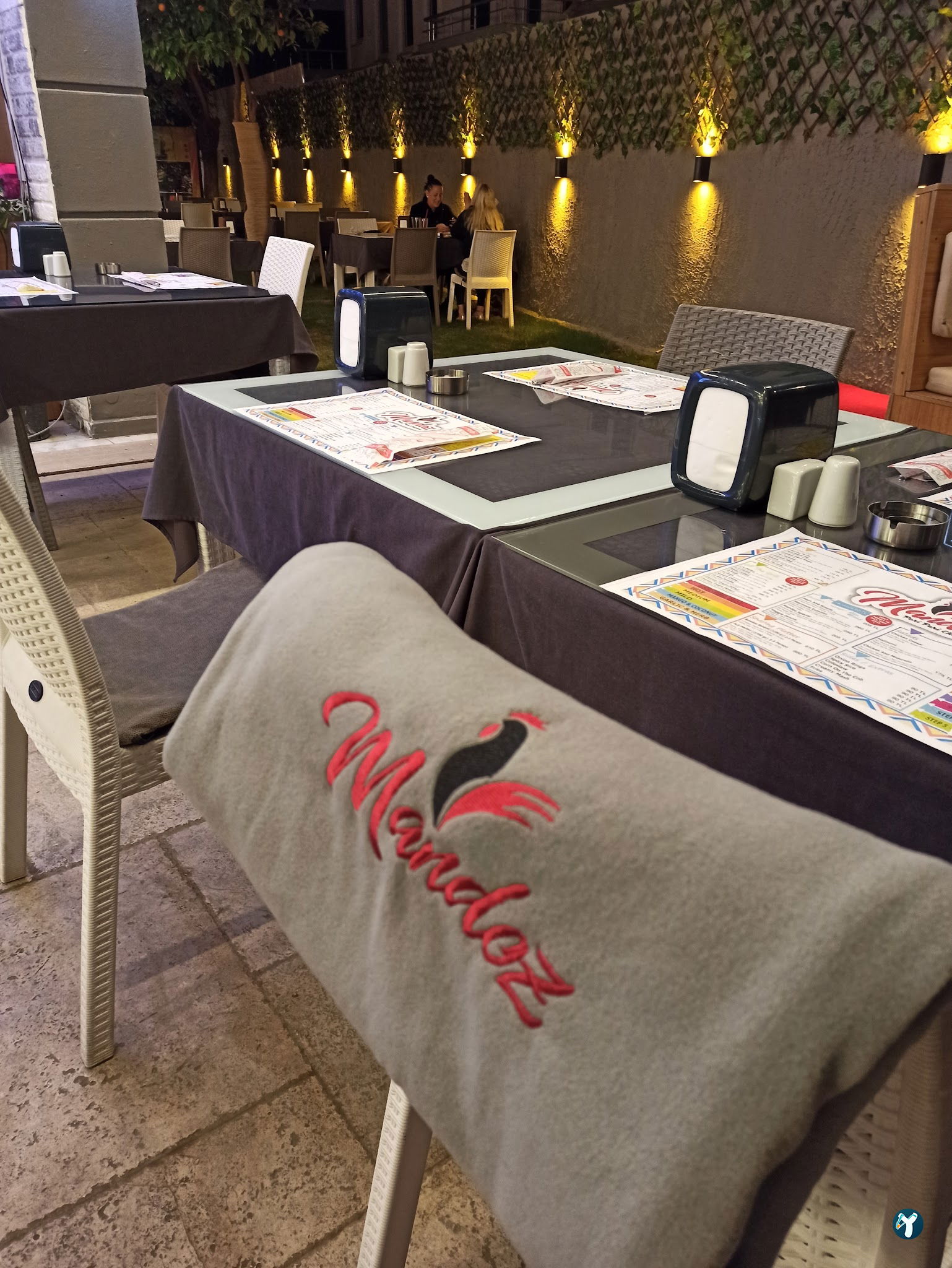 Mandoz Peri Peri Chicken Restaurant And Bar