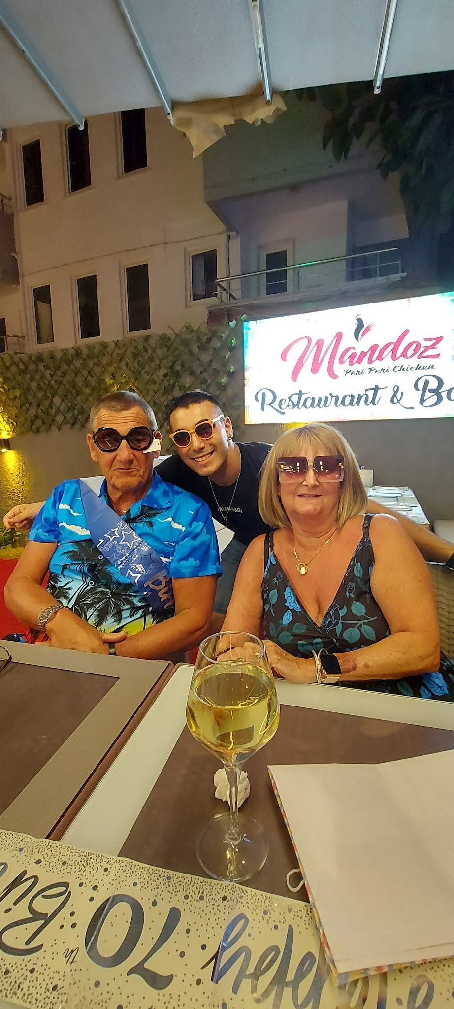 Mandoz Peri Peri Chicken Restaurant And Bar
