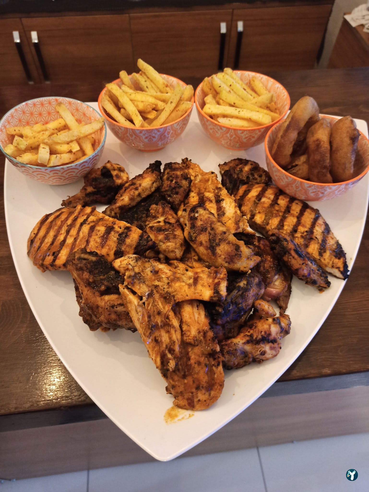 Mandoz Peri Peri Chicken Restaurant And Bar