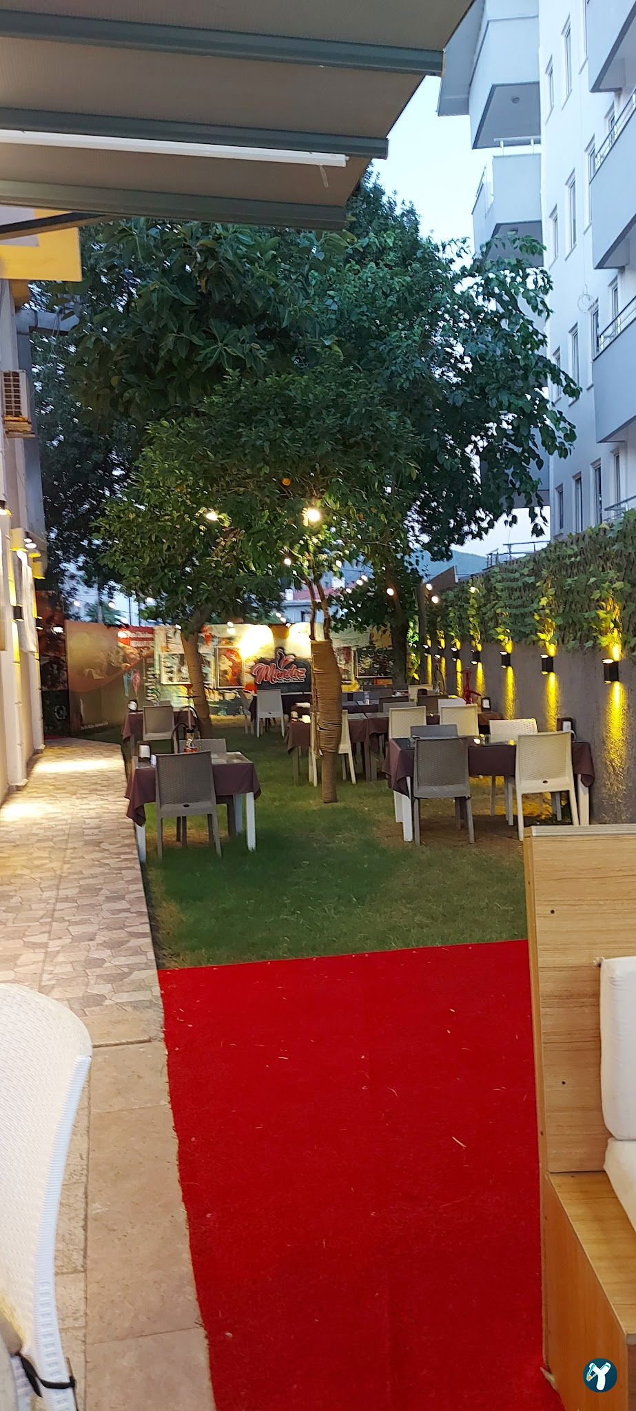 Mandoz Peri Peri Chicken Restaurant And Bar