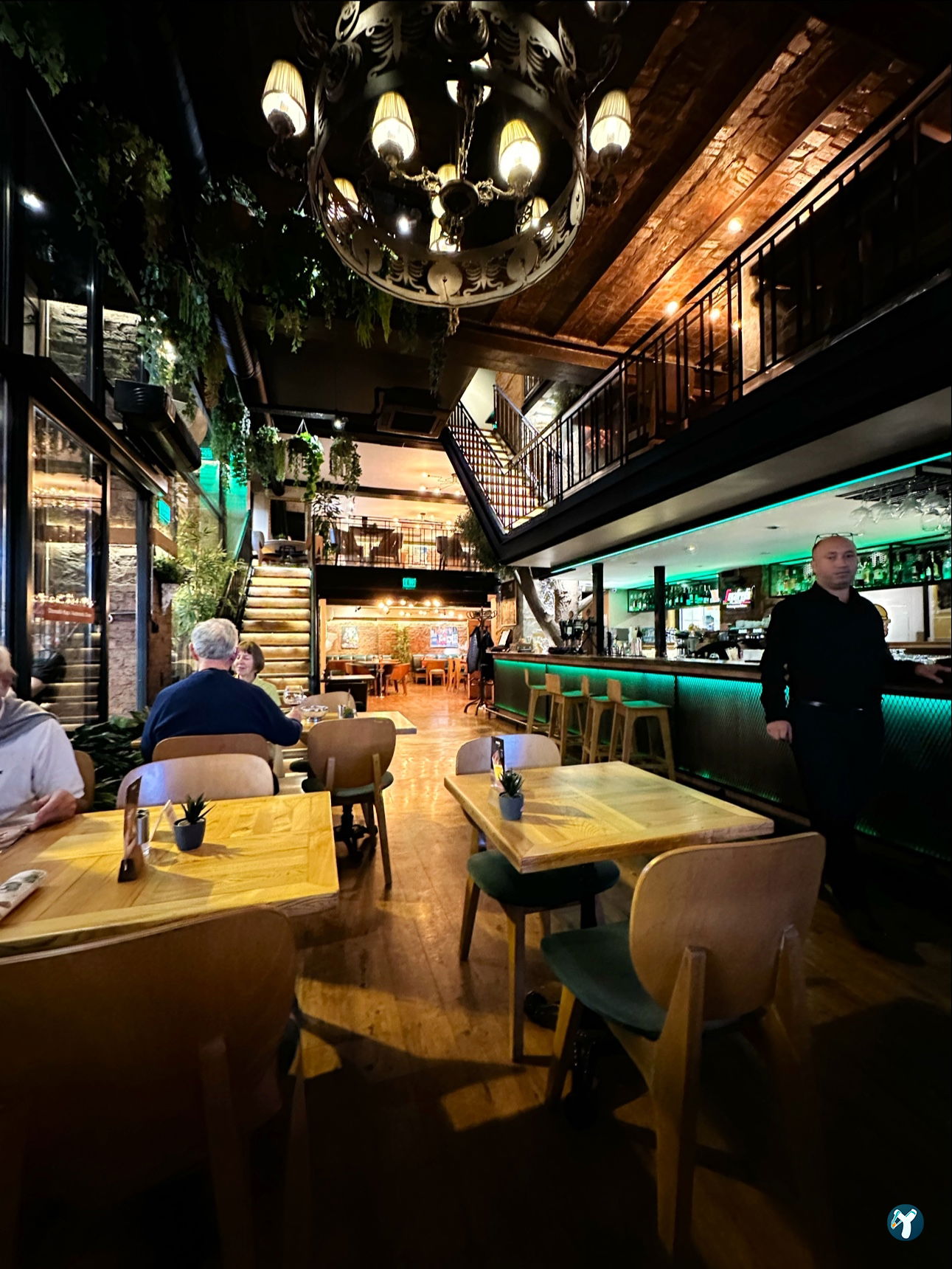 Parole Cafe | Restaurant