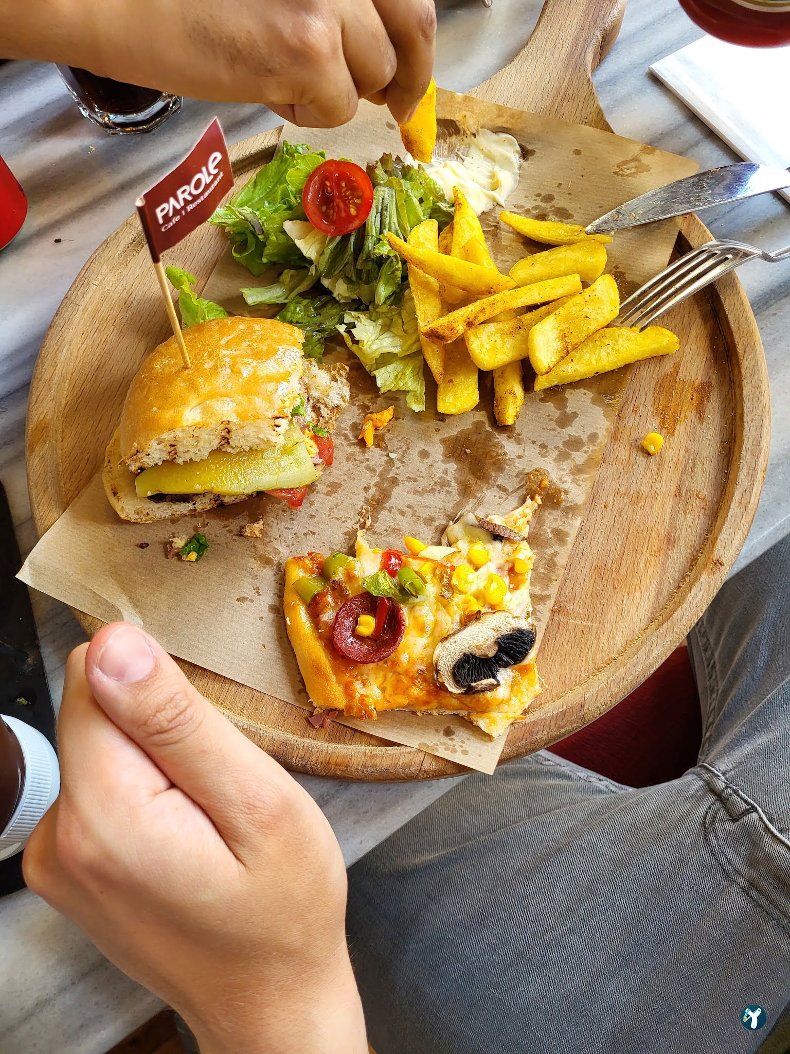 Parole Cafe | Restaurant