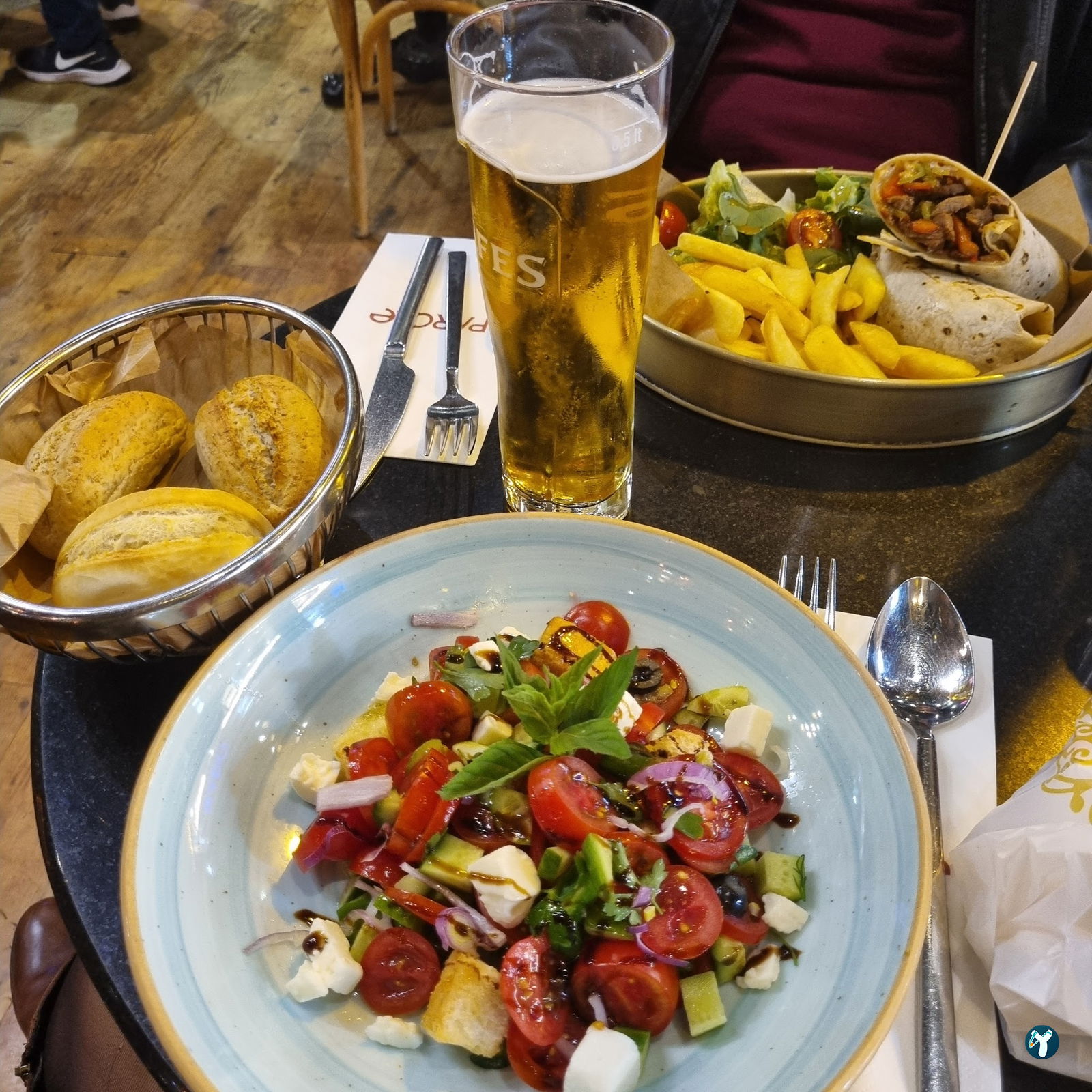 Parole Cafe | Restaurant