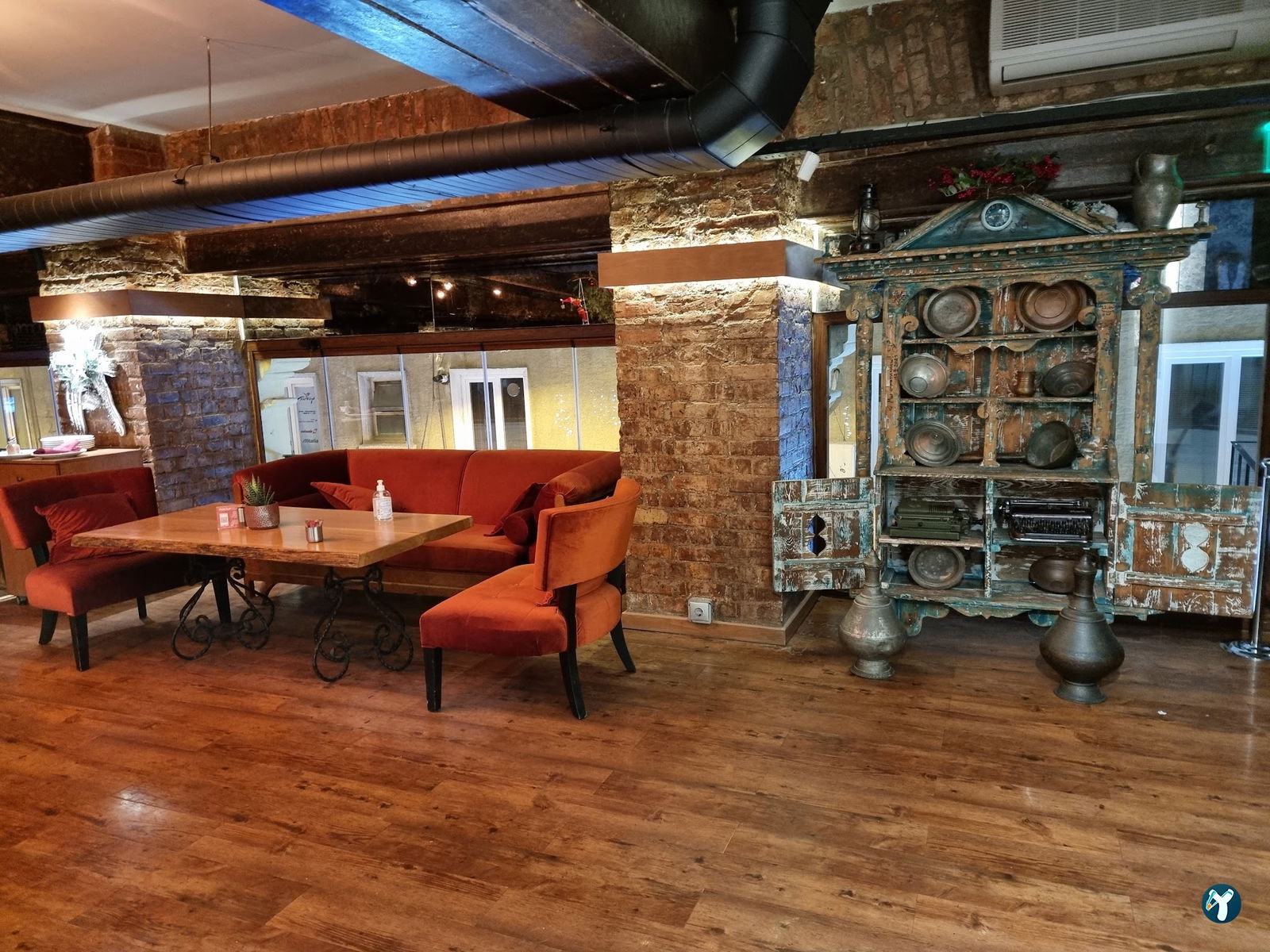 Parole Cafe | Restaurant