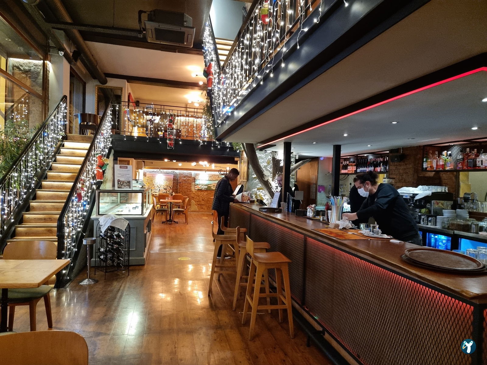Parole Cafe | Restaurant