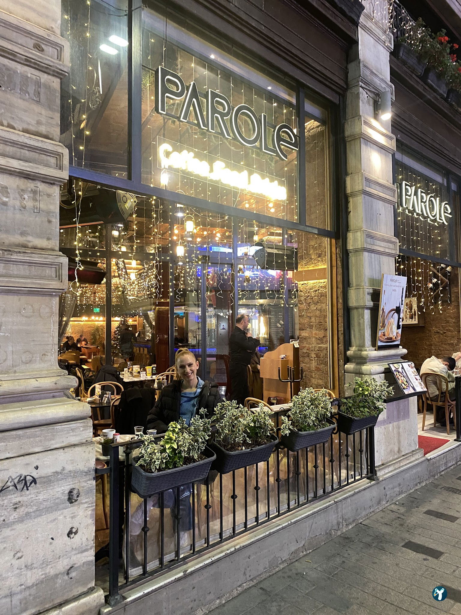 Parole Cafe | Restaurant
