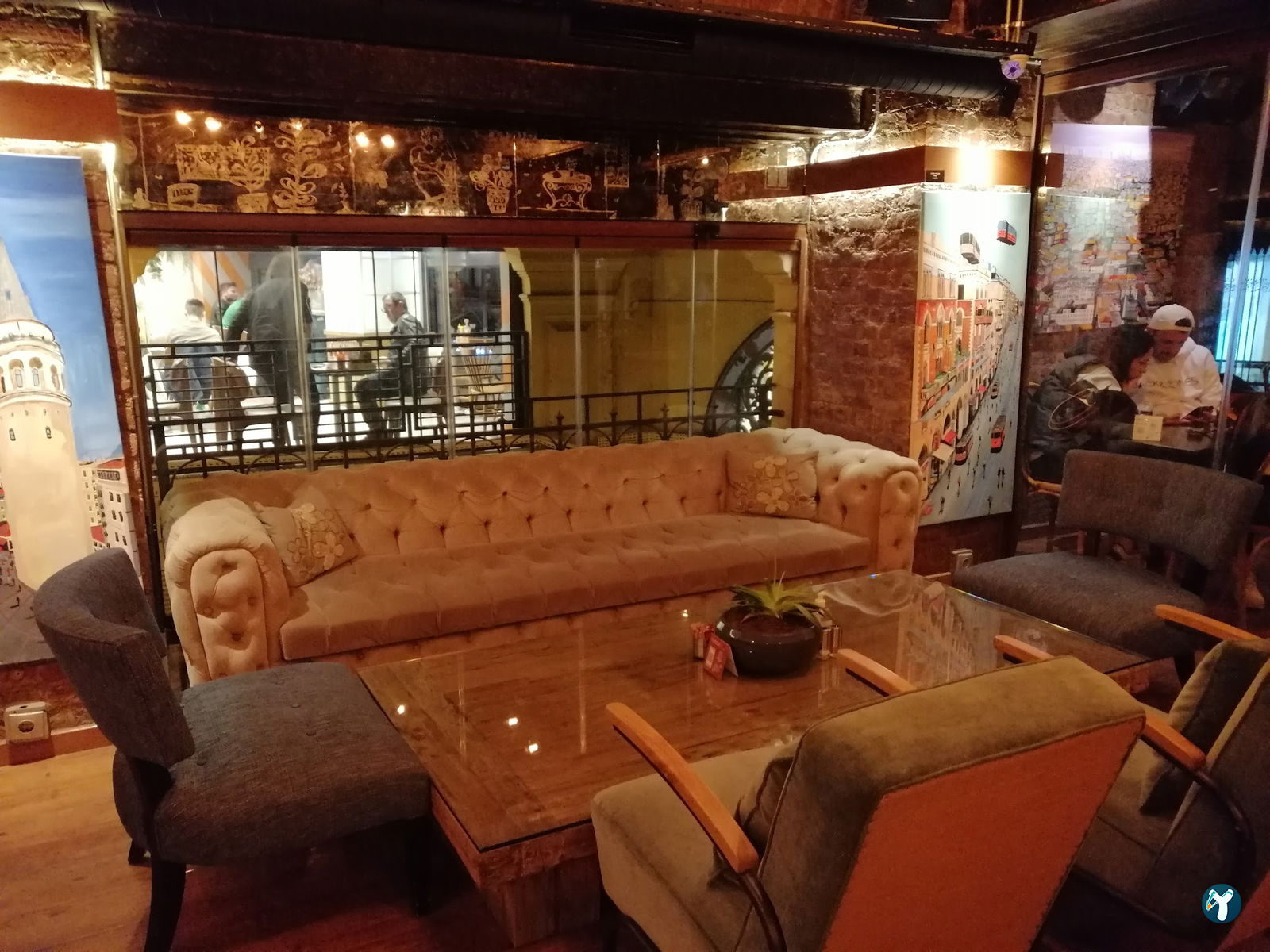 Parole Cafe | Restaurant