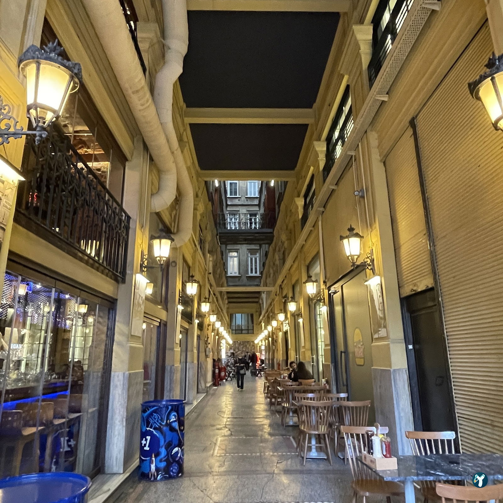 Parole Cafe | Restaurant