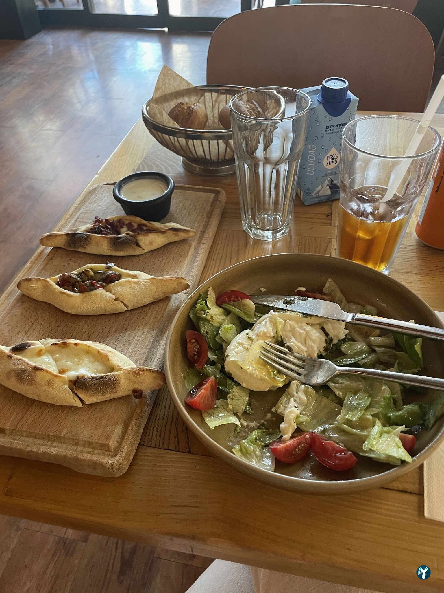Parole Cafe | Restaurant
